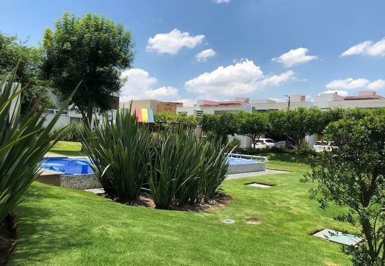 Casa en Renta en Solares Sobre Av Ramon Corona, Zapopan, Jalisco.