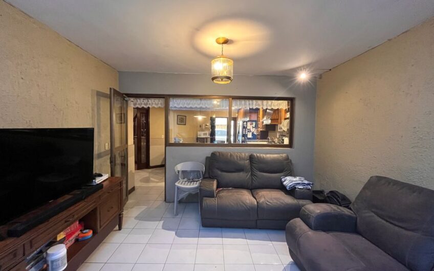 Casa en venta en el Fraccionamiento Altamira, Zapopan, Jalisco