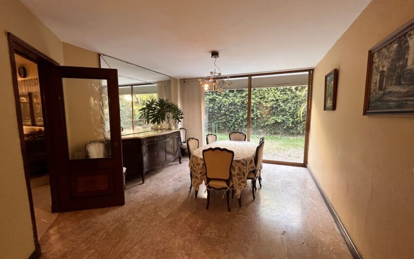 Casa en venta en el Fraccionamiento Altamira, Zapopan, Jalisco