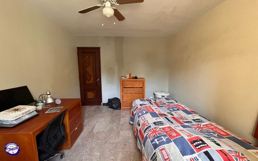 Casa en venta en el Fraccionamiento Altamira, Zapopan, Jalisco