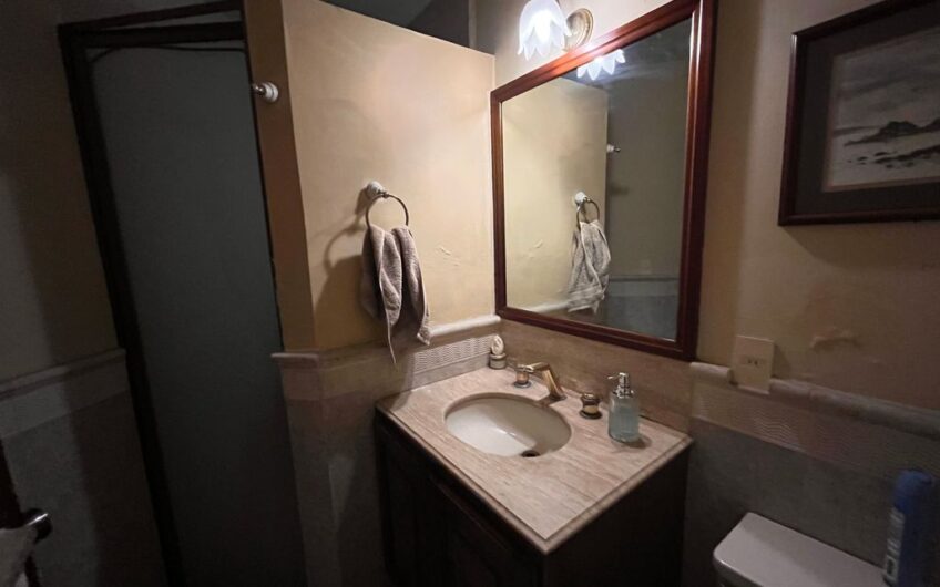 Casa en venta en el Fraccionamiento Altamira, Zapopan, Jalisco