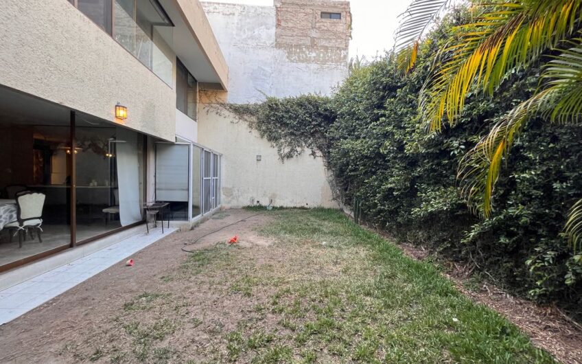 Casa en venta en el Fraccionamiento Altamira, Zapopan, Jalisco