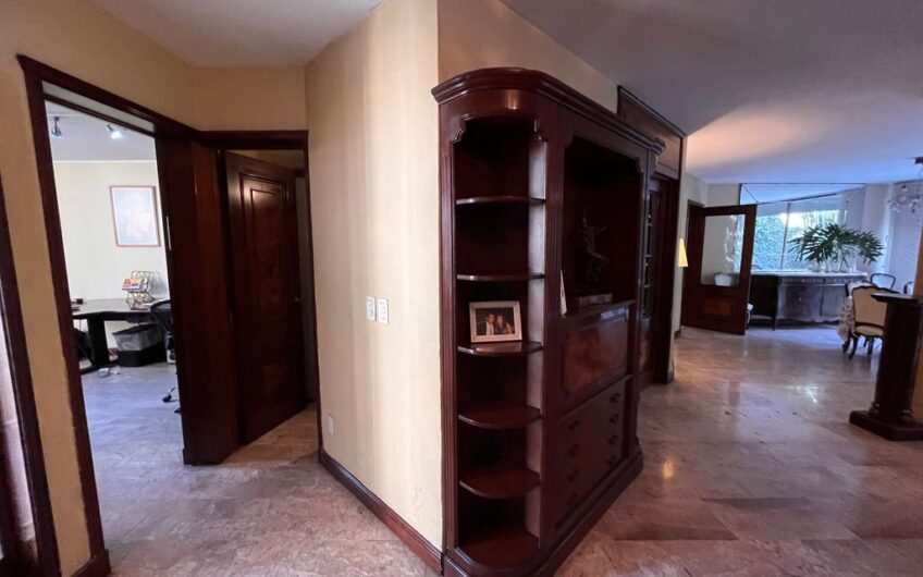 Casa en venta en el Fraccionamiento Altamira, Zapopan, Jalisco