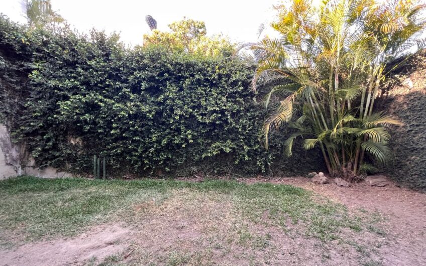 Casa en venta en el Fraccionamiento Altamira, Zapopan, Jalisco