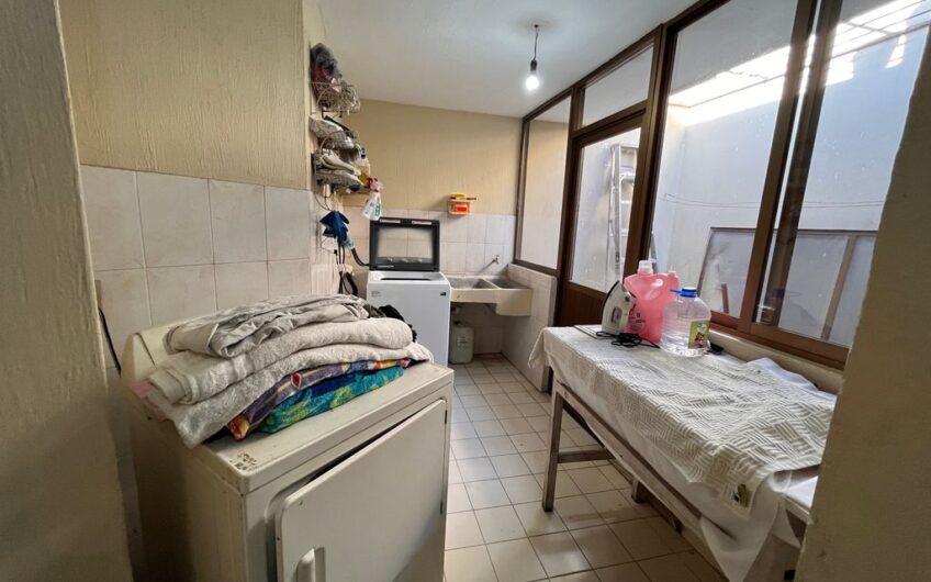 Casa en venta en el Fraccionamiento Altamira, Zapopan, Jalisco